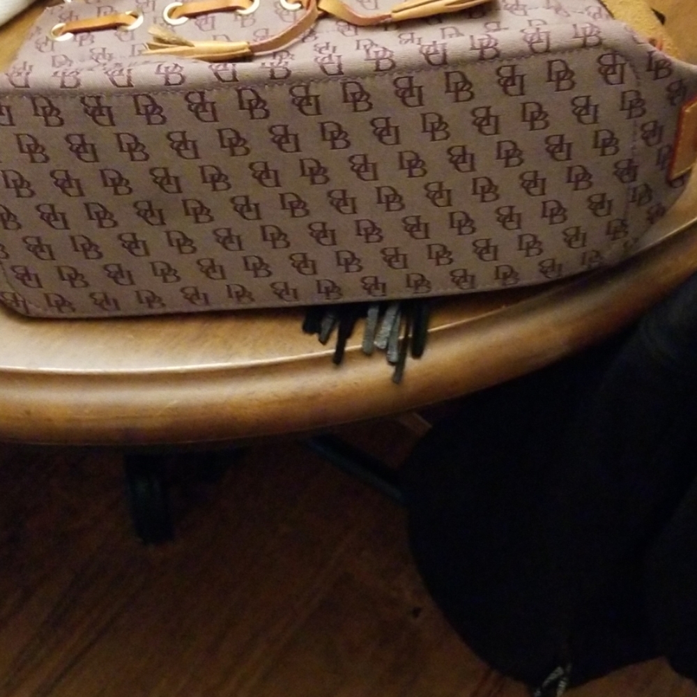 Dooney & Bourke bag - Picture 8 of 8